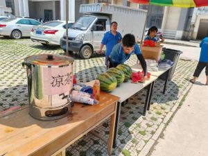 中通钦州网点 高温补给站设立 提供水果、药品、日用品-物流之家