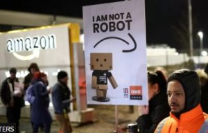 亚马逊英国仓库工人罢工活动还在继续 旺季物流恐受影响-物流之家