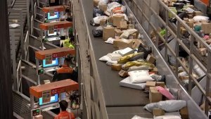 申通双11多省区加大投入 上海转运中心单日处理快件量达450万件-物流之家