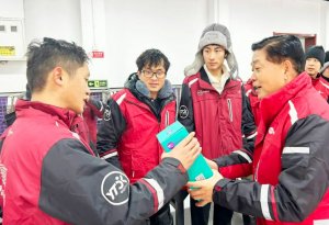 圆通董事长喻渭蛟看望慰问北京多地快递员-物流之家