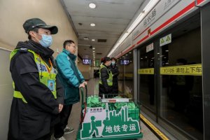 上海邮政试点地铁运快递业务-物流之家