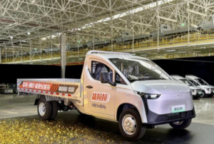 货拉拉携手五菱推出新车型“多拉3米8”“多拉小货”-物流之家