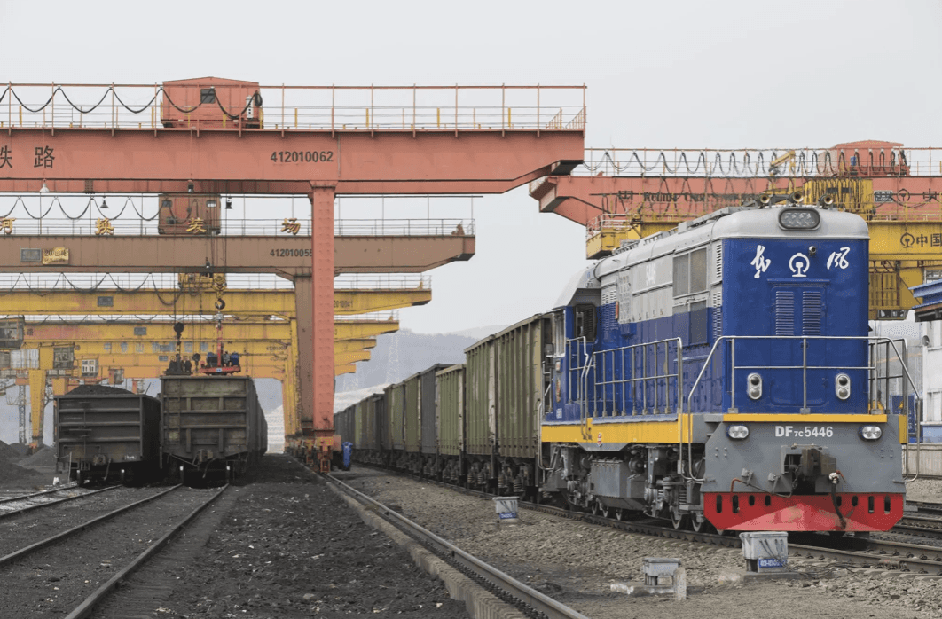 我国铁路货运前9个月份发送货物近30亿吨-物流之家